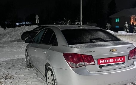 Chevrolet Cruze II, 2010 год, 510 000 рублей, 3 фотография