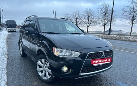 Mitsubishi Outlander III рестайлинг 3, 2012 год, 1 550 000 рублей, 2 фотография