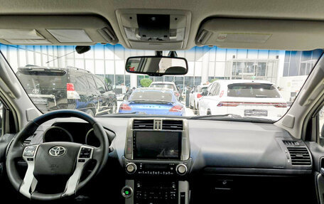 Toyota Land Cruiser Prado 150 рестайлинг 2, 2011 год, 2 250 000 рублей, 17 фотография