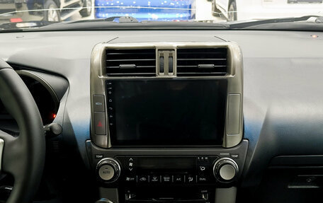 Toyota Land Cruiser Prado 150 рестайлинг 2, 2011 год, 2 250 000 рублей, 18 фотография