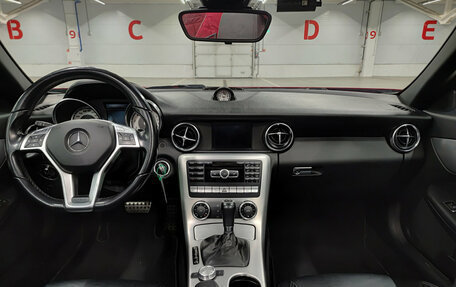Mercedes-Benz SLK-Класс, 2012 год, 2 370 000 рублей, 14 фотография