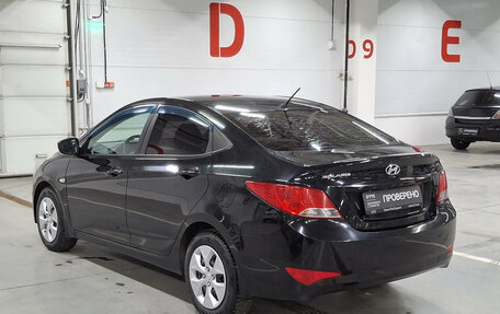 Hyundai Solaris II рестайлинг, 2016 год, 900 000 рублей, 7 фотография