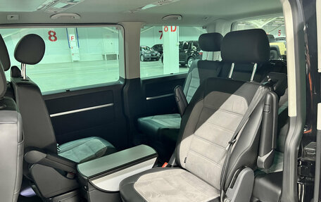 Volkswagen Multivan T6 рестайлинг, 2019 год, 5 200 000 рублей, 12 фотография