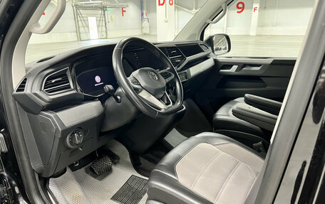 Volkswagen Multivan T6 рестайлинг, 2019 год, 5 200 000 рублей, 16 фотография