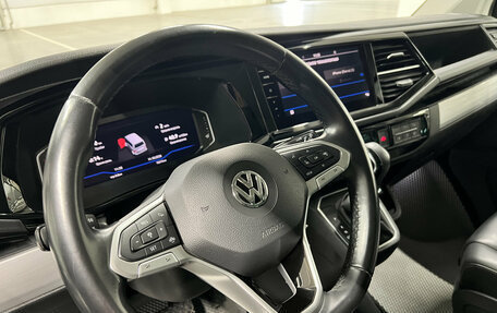 Volkswagen Multivan T6 рестайлинг, 2019 год, 5 200 000 рублей, 20 фотография