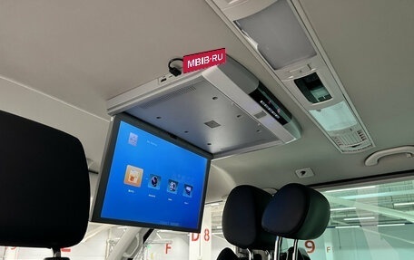 Volkswagen Multivan T6 рестайлинг, 2019 год, 5 200 000 рублей, 23 фотография