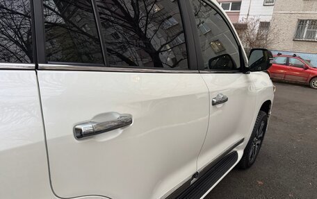 Toyota Land Cruiser 200, 2017 год, 7 100 000 рублей, 16 фотография