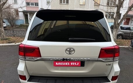 Toyota Land Cruiser 200, 2017 год, 7 100 000 рублей, 17 фотография