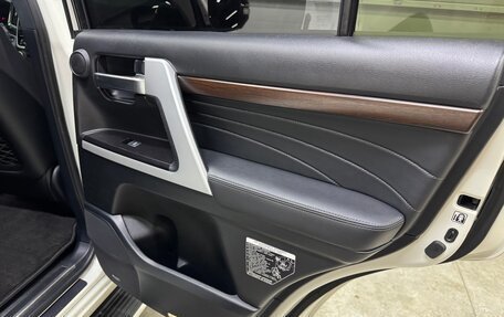 Toyota Land Cruiser 200, 2017 год, 7 100 000 рублей, 35 фотография