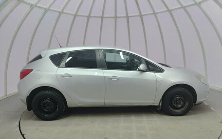 Opel Astra J, 2011 год, 677 000 рублей, 5 фотография