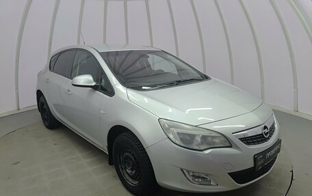 Opel Astra J, 2011 год, 677 000 рублей, 3 фотография