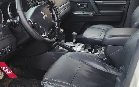 Mitsubishi Pajero IV, 2015 год, 2 749 000 рублей, 8 фотография