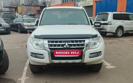 Mitsubishi Pajero IV, 2015 год, 2 749 000 рублей, 4 фотография