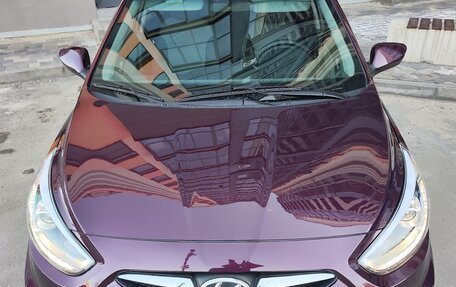 Hyundai Solaris II рестайлинг, 2012 год, 1 100 000 рублей, 1 фотография