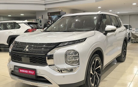 Mitsubishi Outlander, 2023 год, 4 100 000 рублей, 1 фотография