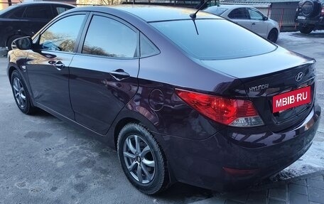 Hyundai Solaris II рестайлинг, 2012 год, 1 100 000 рублей, 4 фотография