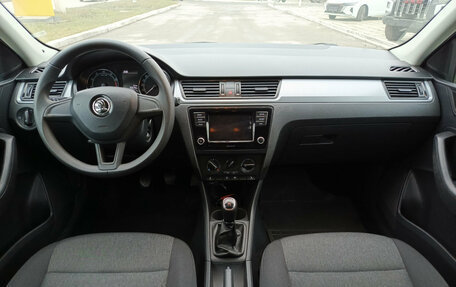 Skoda Rapid I, 2018 год, 1 050 000 рублей, 14 фотография