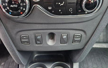 Renault Sandero II рестайлинг, 2019 год, 1 270 000 рублей, 15 фотография