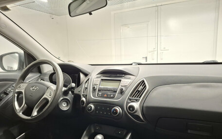 Hyundai ix35 I рестайлинг, 2010 год, 953 000 рублей, 11 фотография