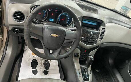 Chevrolet Cruze II, 2010 год, 719 000 рублей, 5 фотография