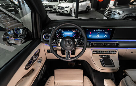 Mercedes-Benz V-Класс, 2024 год, 15 500 000 рублей, 14 фотография