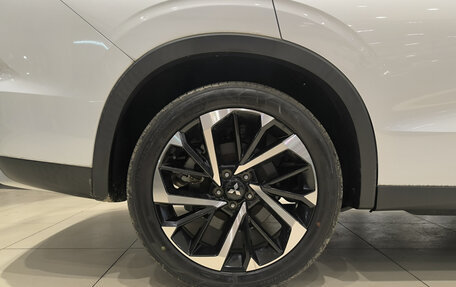 Mitsubishi Outlander, 2023 год, 4 100 000 рублей, 22 фотография