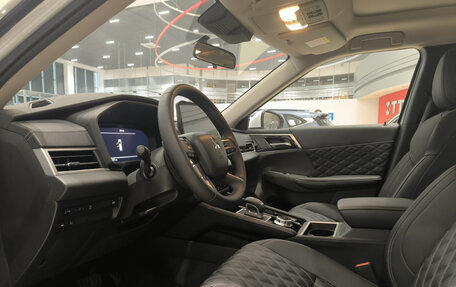 Mitsubishi Outlander, 2023 год, 4 100 000 рублей, 20 фотография