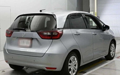 Honda Fit, 2022 год, 1 100 000 рублей, 2 фотография