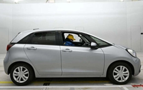 Honda Fit, 2022 год, 1 100 000 рублей, 3 фотография