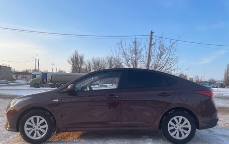 Hyundai Solaris II рестайлинг, 2021 год, 1 850 000 рублей, 1 фотография