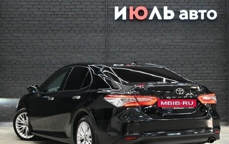 Toyota Camry, 2019 год, 2 690 000 рублей, 4 фотография