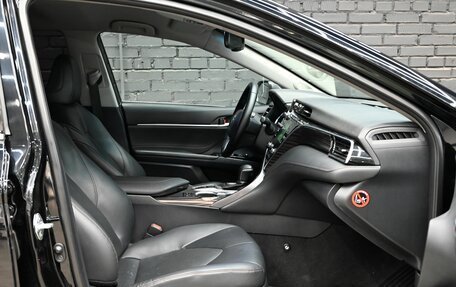 Toyota Camry, 2019 год, 2 690 000 рублей, 10 фотография