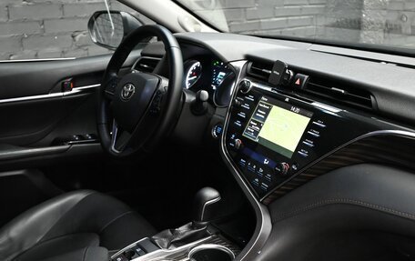 Toyota Camry, 2019 год, 2 690 000 рублей, 18 фотография