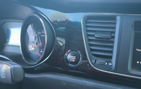 KIA Carnival III, 2018 год, 2 410 000 рублей, 24 фотография