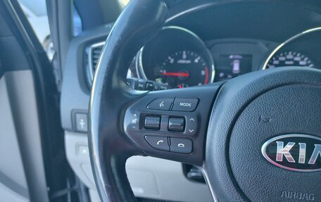 KIA Carnival III, 2018 год, 2 410 000 рублей, 25 фотография