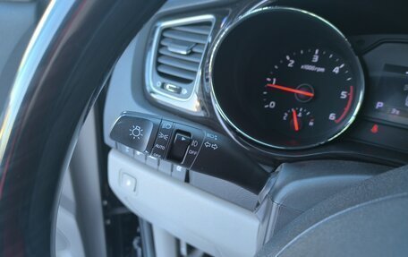 KIA Carnival III, 2018 год, 2 410 000 рублей, 28 фотография