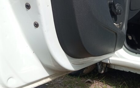 Renault Logan II, 2017 год, 588 000 рублей, 7 фотография