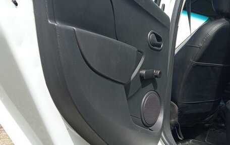 Renault Logan II, 2017 год, 588 000 рублей, 8 фотография