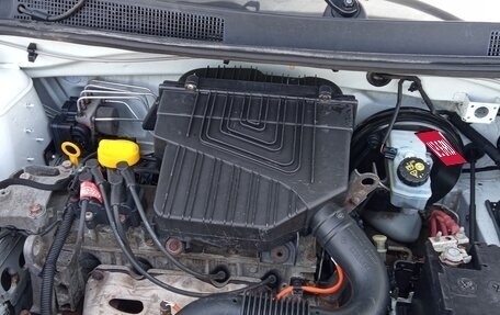 Renault Logan II, 2017 год, 588 000 рублей, 6 фотография