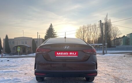 Hyundai Solaris II рестайлинг, 2021 год, 1 850 000 рублей, 4 фотография