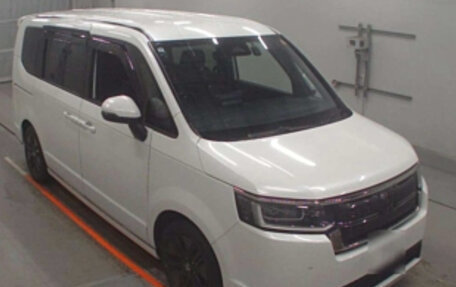 Honda Stepwgn, 2022 год, 2 390 000 рублей, 5 фотография