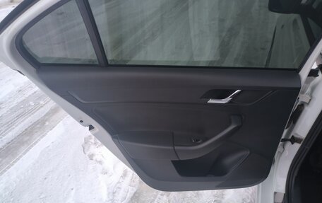 Skoda Rapid I, 2014 год, 1 140 000 рублей, 25 фотография