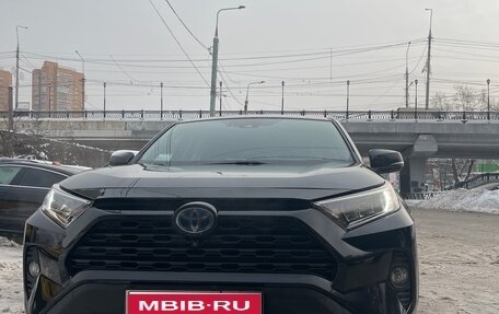Toyota RAV4, 2021 год, 4 100 000 рублей, 1 фотография