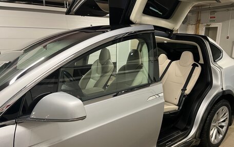 Tesla Model X I, 2017 год, 2 900 000 рублей, 1 фотография