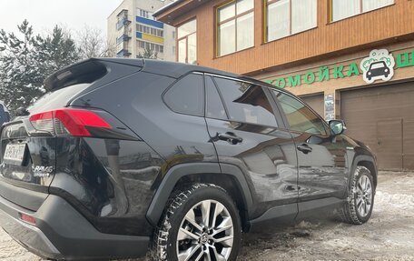 Toyota RAV4, 2021 год, 4 100 000 рублей, 4 фотография