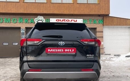 Toyota RAV4, 2021 год, 4 100 000 рублей, 6 фотография