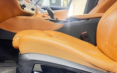 BMW 5 серия, 2019 год, 3 950 000 рублей, 12 фотография