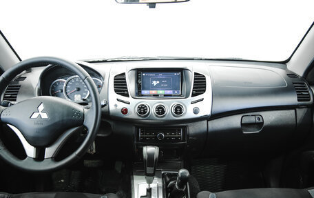 Mitsubishi L200 IV рестайлинг, 2014 год, 1 375 000 рублей, 3 фотография