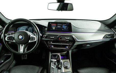 BMW 5 серия, 2019 год, 4 899 700 рублей, 13 фотография