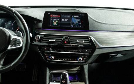 BMW 5 серия, 2019 год, 4 899 700 рублей, 14 фотография